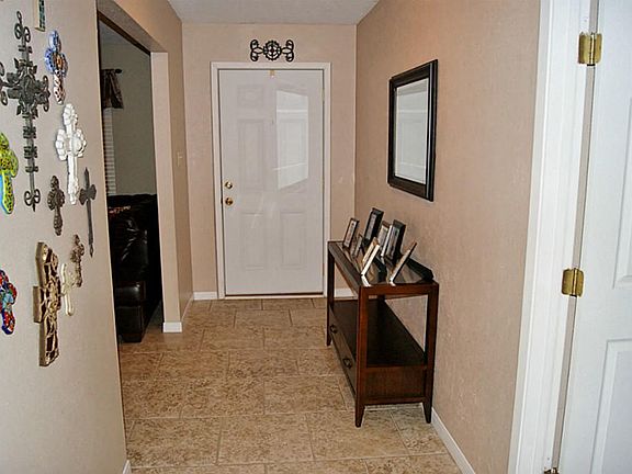 WIDE TILED ENTRY