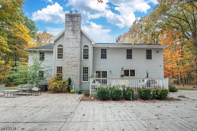 4 bed, 3.0 bath, $5,500 — Photo 3