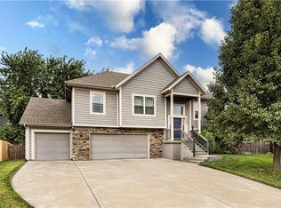 880 N Alder St, Gardner, KS 66030