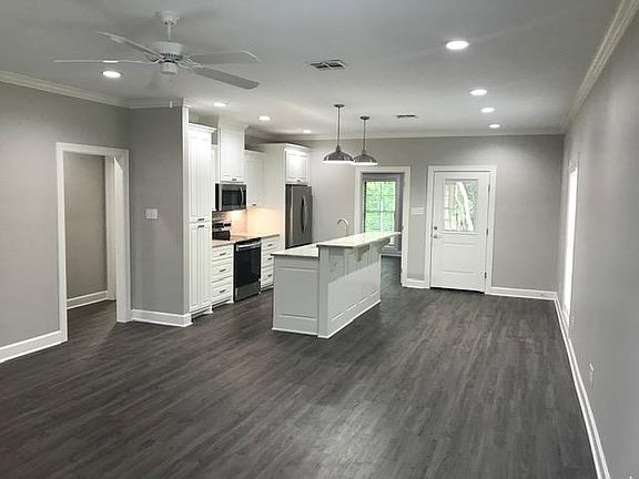 3rd image of 115 Kaki Ln