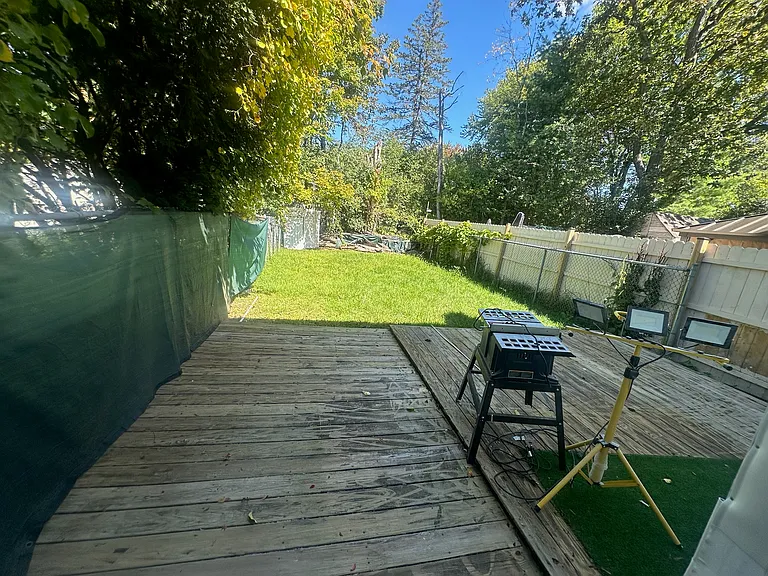 6 Whitman Ct — Photo 15