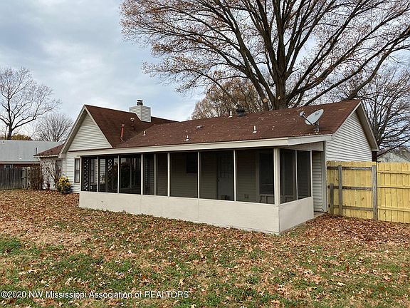 4th image of 6795 Black Thorn Dr