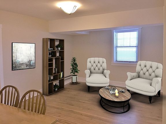3rd image of 923 Clarence Ave #B