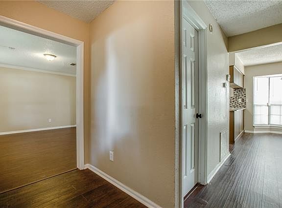 3rd image of 609 Mission Hills Dr