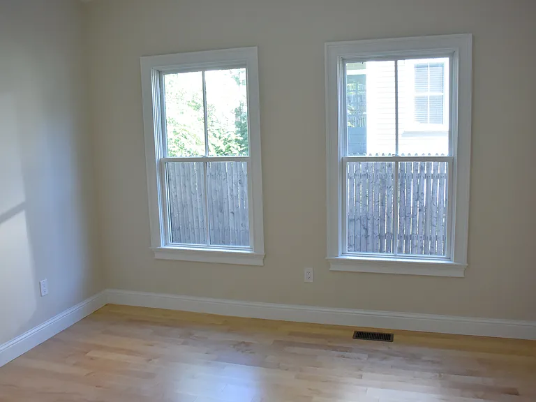 9 Sheridan St #1 — Photo 5