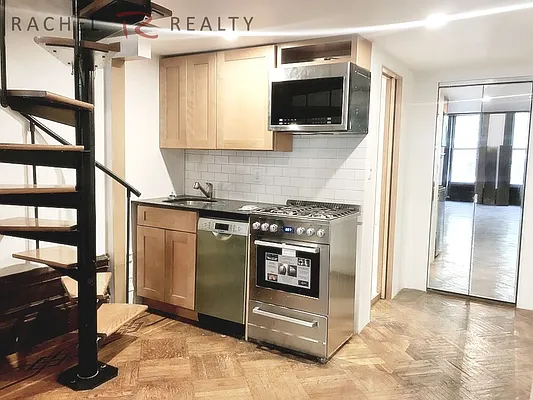 Rented by Rachel Realty | media 14