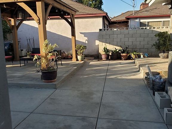 5th image of 1615 S Vega St