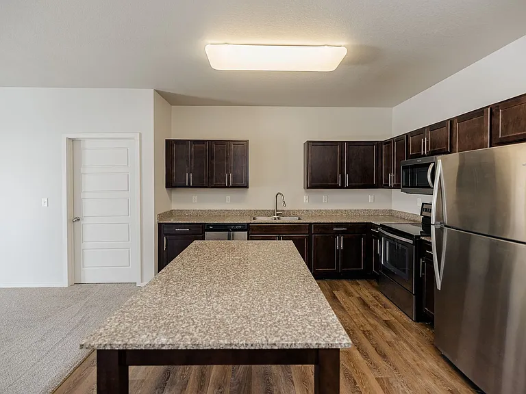 Kascade Place Apartments — Photo 110