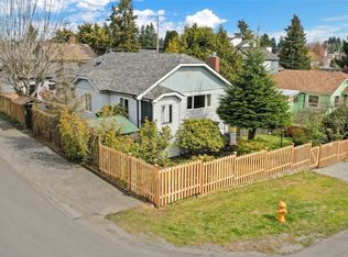 900 N 102nd St, Seattle, WA