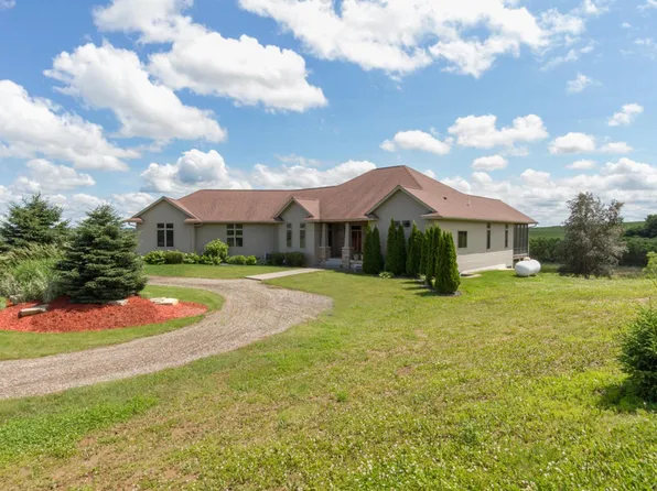 62997 430th Ave, Mazeppa, MN 55956