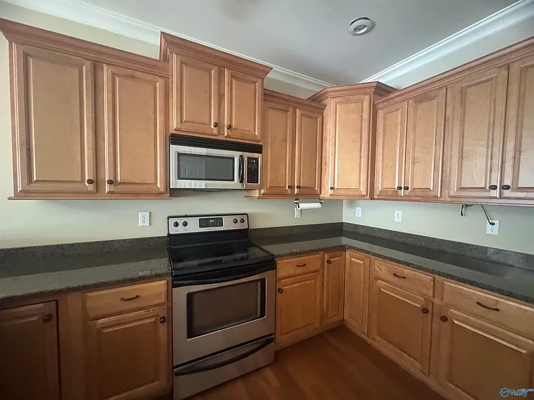 210 Treetop Dr NE — Photo 7