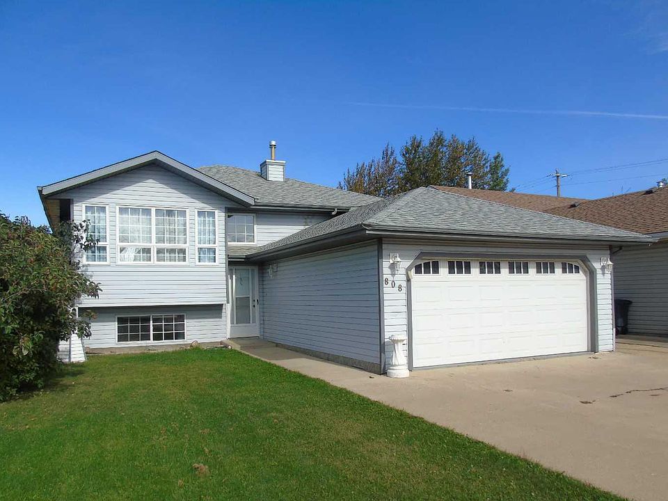 1st image of 808 1a Ave SW