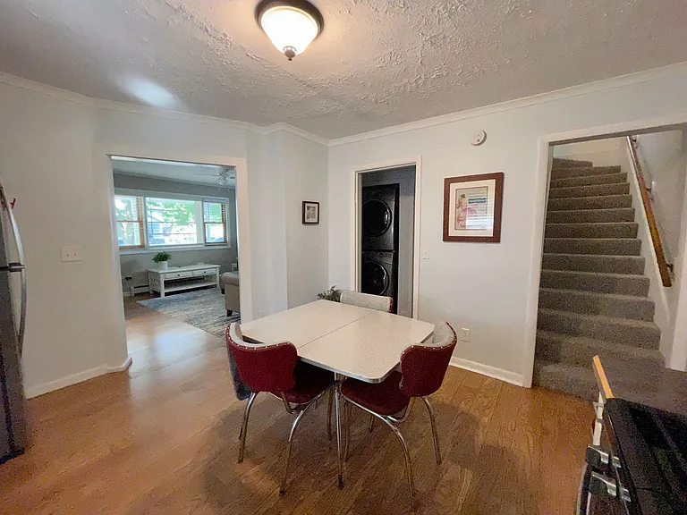 121 S Spruce St — Photo 7
