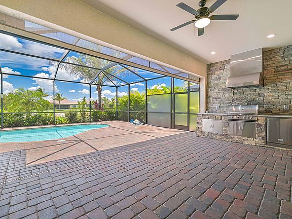 4th image of 28076 Foxrock Ct