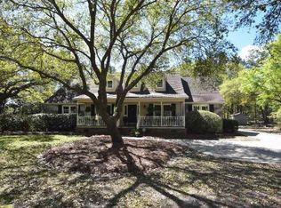 455 Beaumont Dr, Pawleys Island, SC 29585