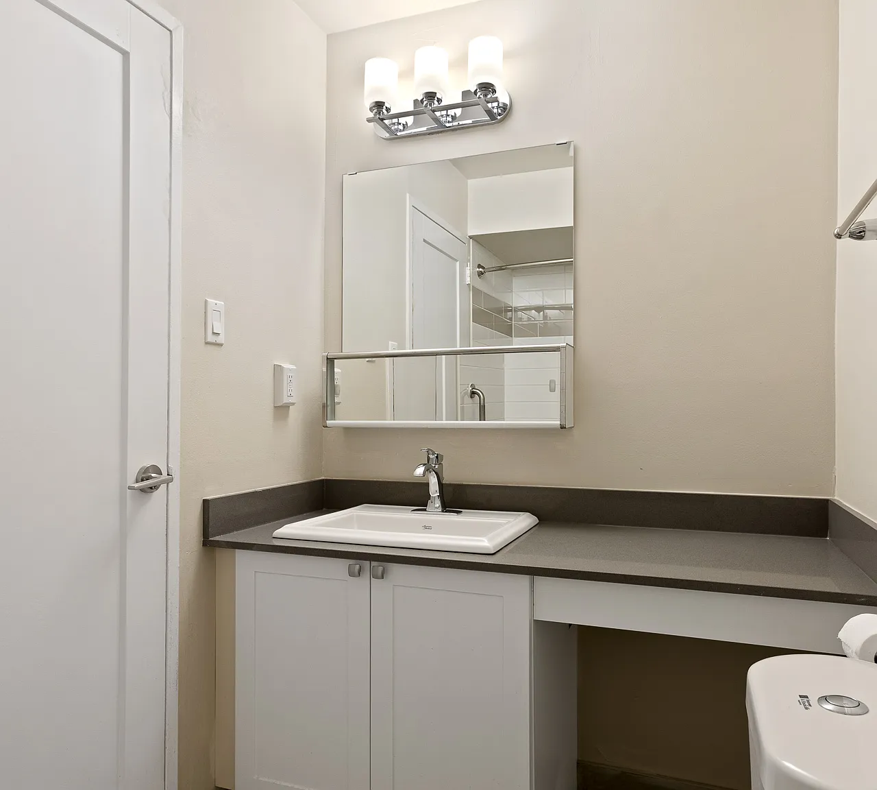 Willowbrook Apartments — Photo 4