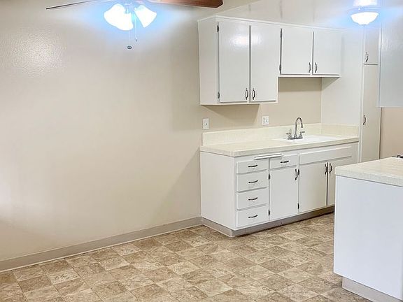 3rd image of 1135 W I St APT 15