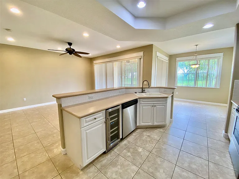 7911 NW 128th Ln #11-C — Photo 25