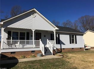 205 Browning Dr, Thomasville, NC 27360