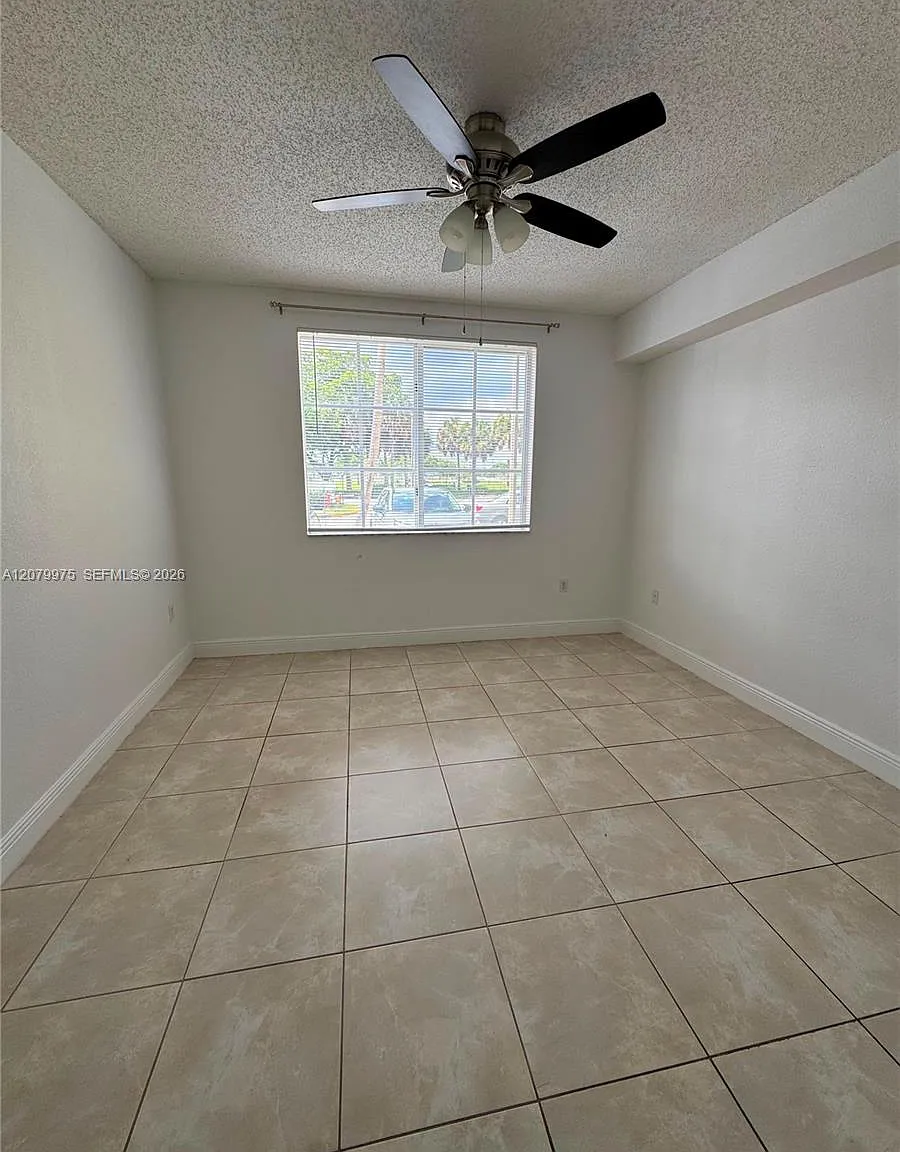 El-Ad Nob Hill Condo — Photo 4