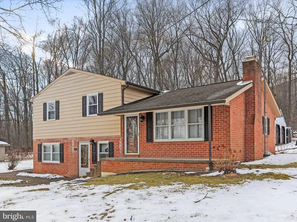 5507 Charlestown Rd, Mercersburg, PA 17236