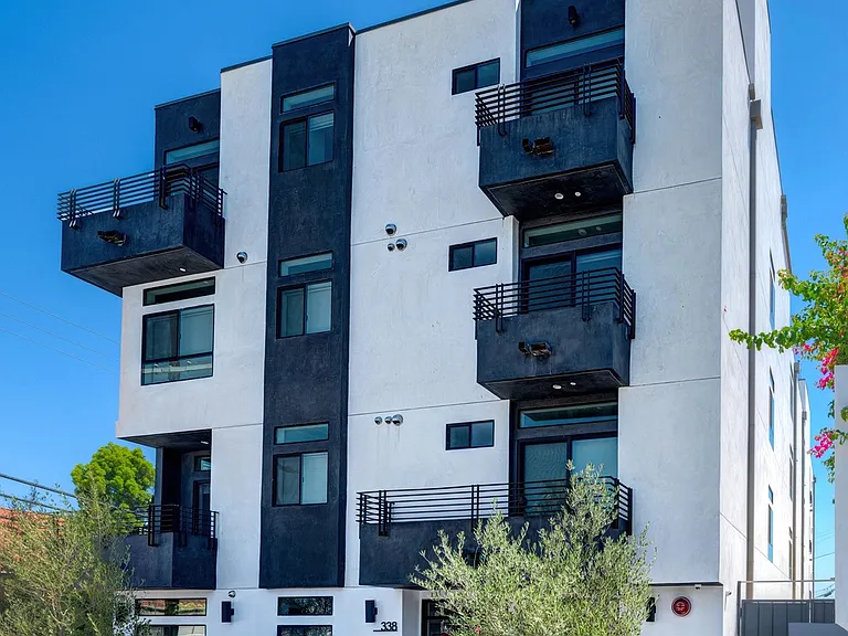 338 N Mariposa Ave — Photo 41