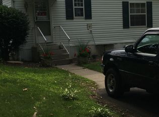 35 Hickory Hills Dr, Bath, PA 18014