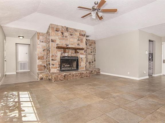 3rd image of 107 Greenshire Dr