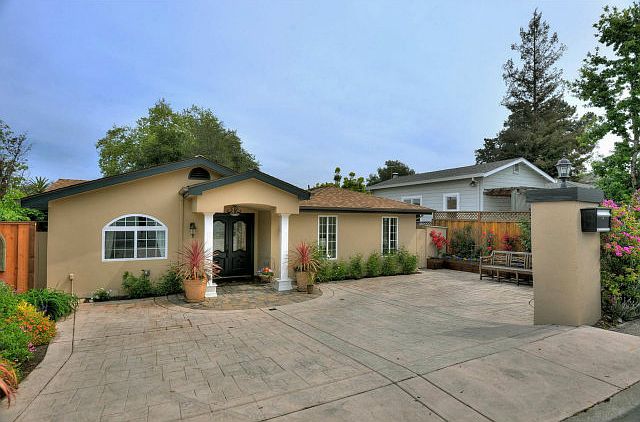 1st image of 3711 Alameda De Las Pulgas