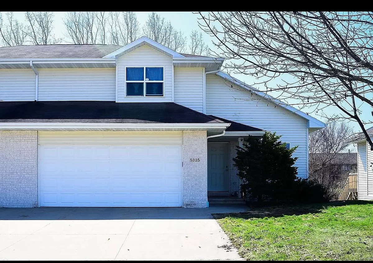 Building Photo - 5325 Brookview Dr