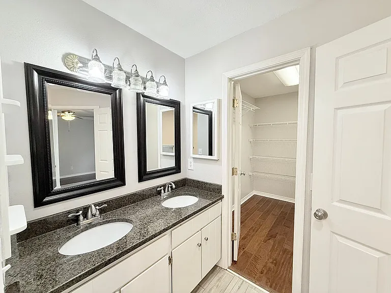 5136 Hamilton Ln — Photo 6