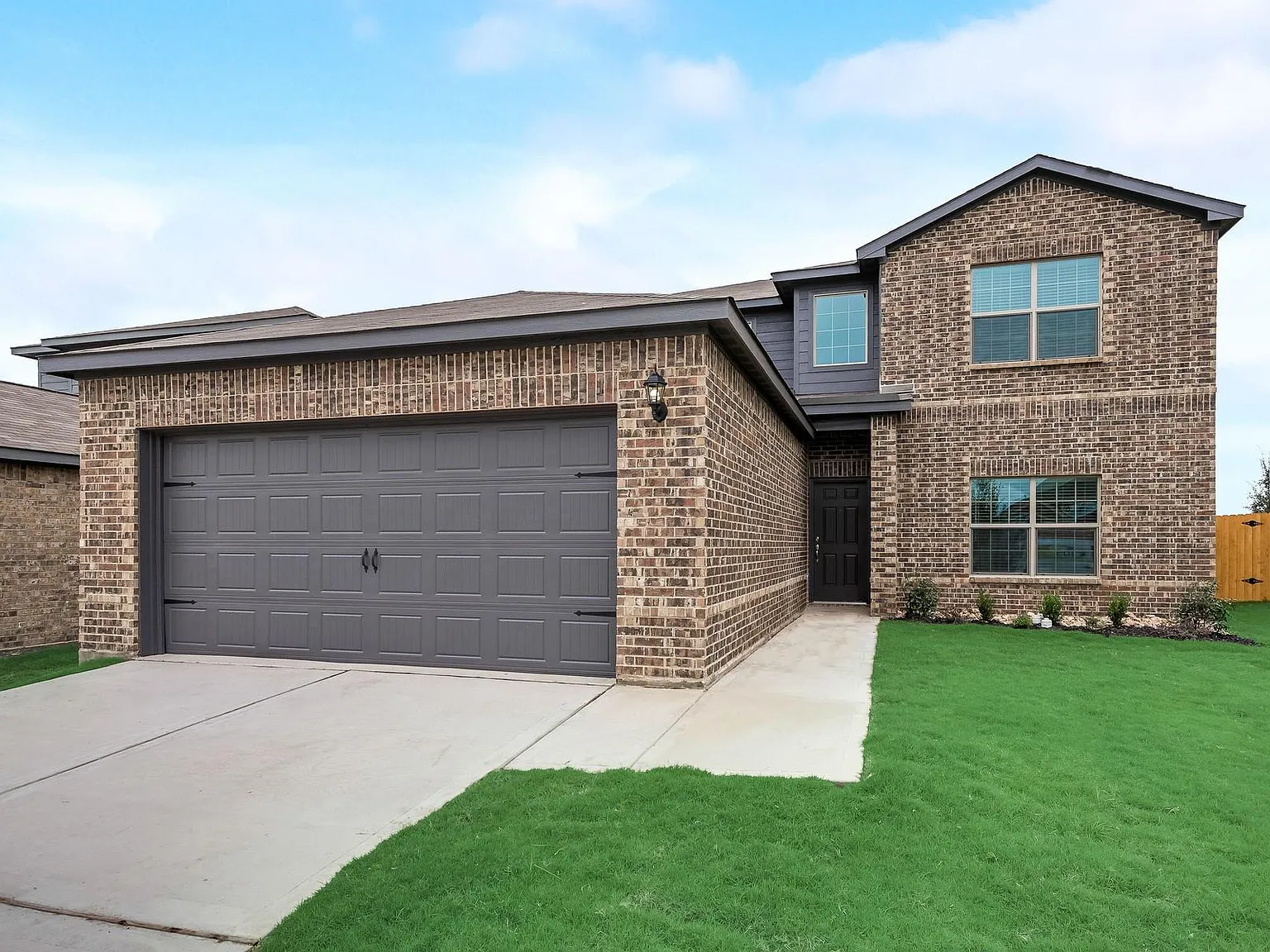 4 bed, 2588 sqft, $2,550 — Photo 1