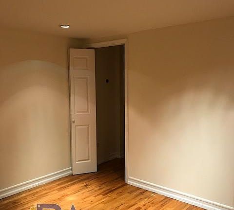5th image of 156 E 30th St APT 1B