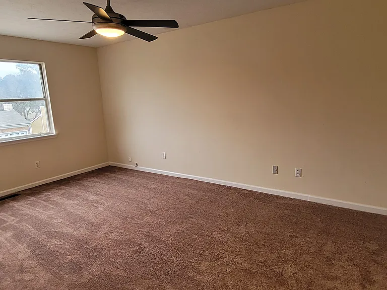 2082 Montgomery Trl — Photo 19