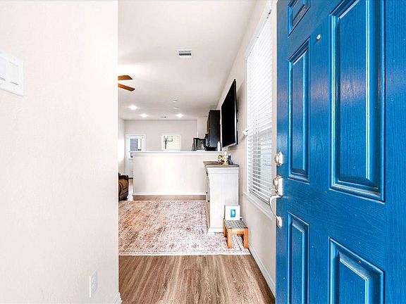 3rd image of 9731 Colsterdale Ct