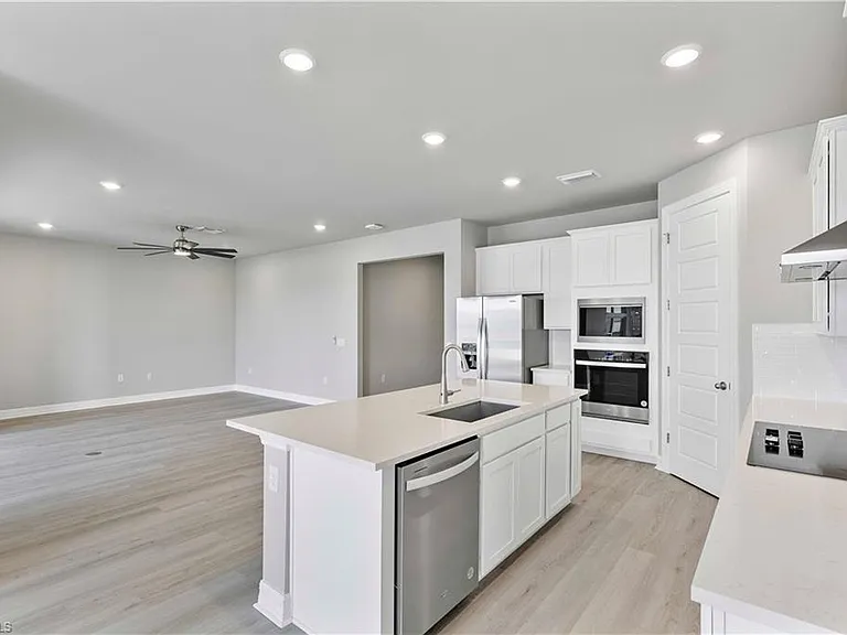 16420 Seven Lakes Ave — Photo 18