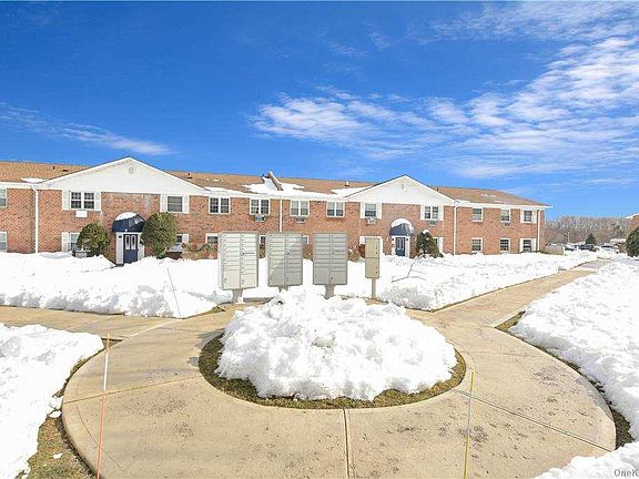 3rd image of 460 Old Town Rd Unit 10-P