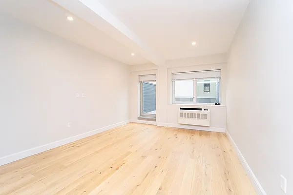 Rented by Modern Spaces | media 14