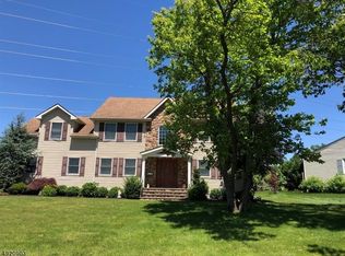 1 Fransen Dr, East Hanover, NJ 07936