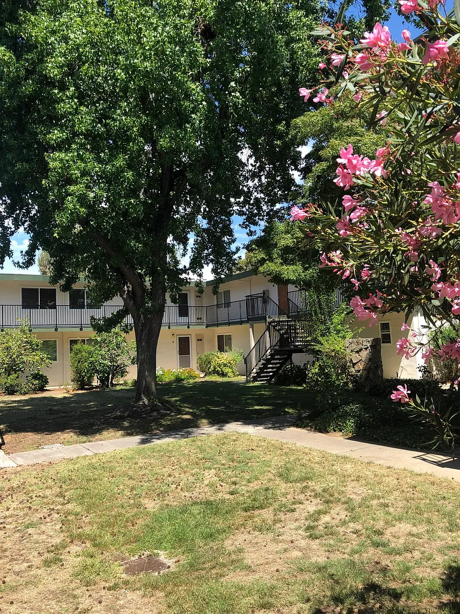 Building Photo - 14225 Lora Dr #17