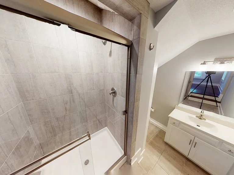 3726 Washington | Charming Updated Apartment — Photo 17
