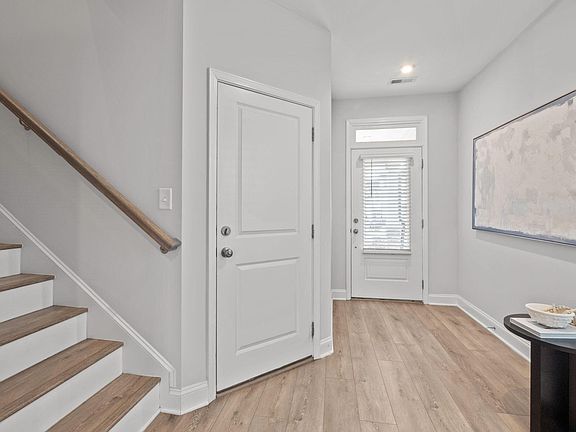 3rd image of 1101 Canary Pepper Dr