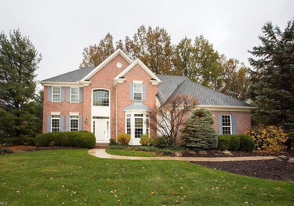 1st image of 339 Williamsburg Dr