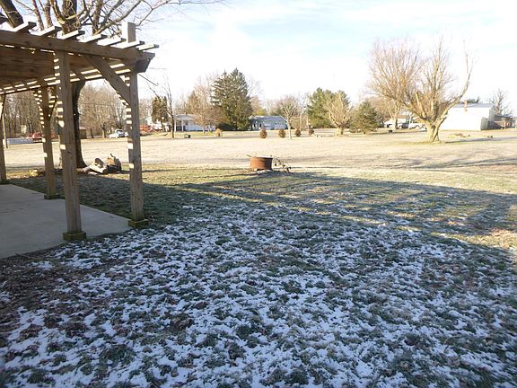4th image of 130 Merry Ln