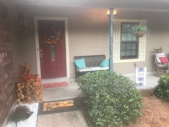 2nd image of 107 Weldwood Cir
