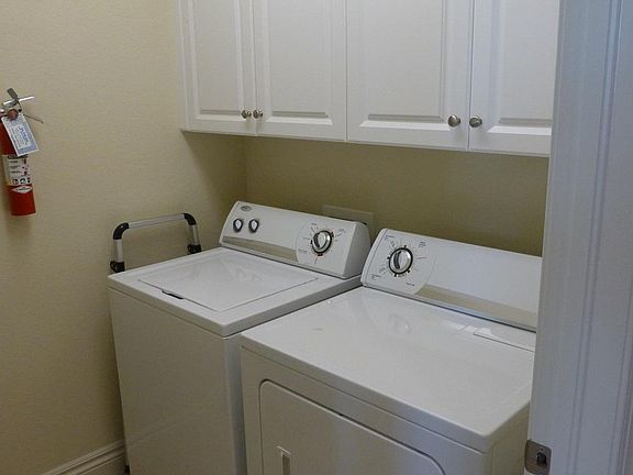 3rd image of 5076 Annunciation Cir Unit 302