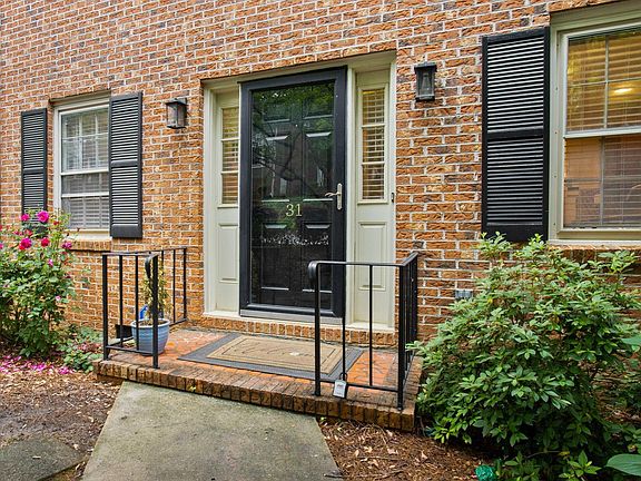 3rd image of 900 N Main St Unit 31