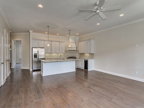 5th image of 1401 Pinnacle Park Ln APT 206