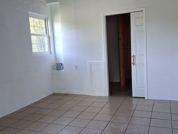 2nd image of 3256 Irvine Rd