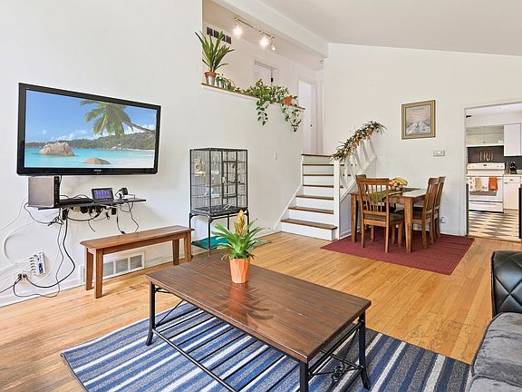 3rd image of 1392 Sunnyside Ave